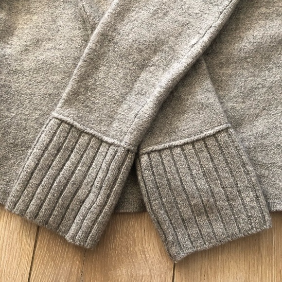 Club Monaco 100% Extra Fine Merino Wool Sweater in Grey Size XS - Picture 5 of 10